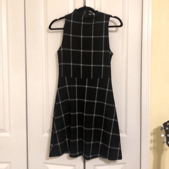 Nordstrom Rack | Black & White Plaid Dress 🤍🖤 - Picture 3 of 7